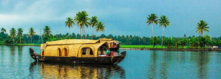 Alleppey - honeymoon place to visit in kerala