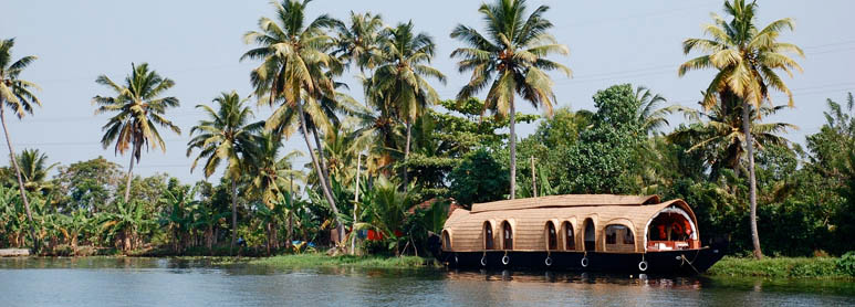 Kerala Houseboat Honeymoon Packages | Alleppey Houseboat